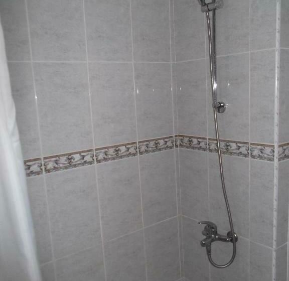 四人标准间, Residencial Galo D Ouro