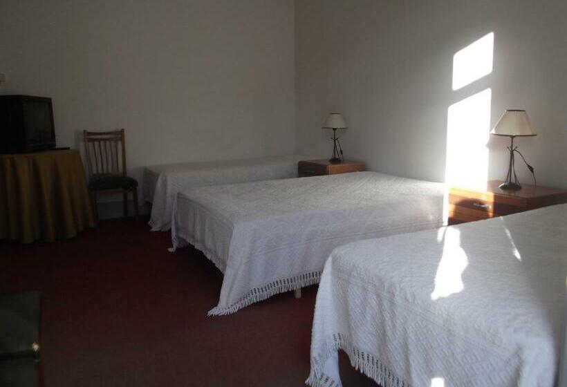 四人标准间, Residencial Galo D Ouro