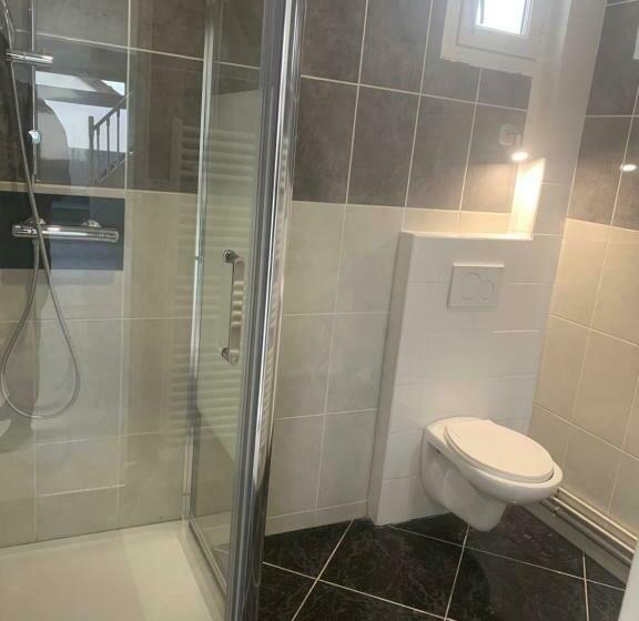 اتاق استاندارد با سرویس بهداشتی مشترک, Villa Tenjin Chambre 2