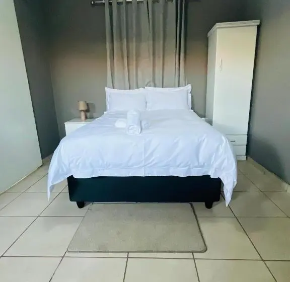 اتاق استاندارد, Tshukudu Guesthouse