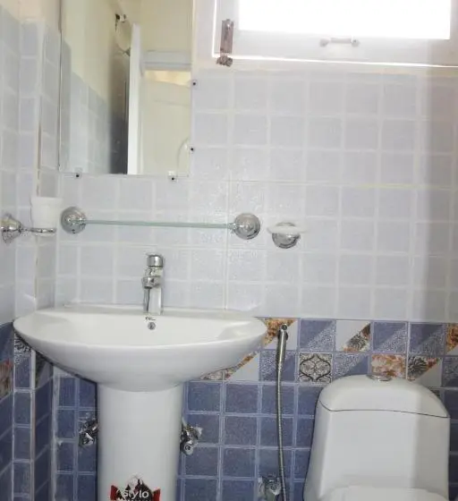 اتاق استاندارد با تخت بزرگ, Alpen Hotel Skardu