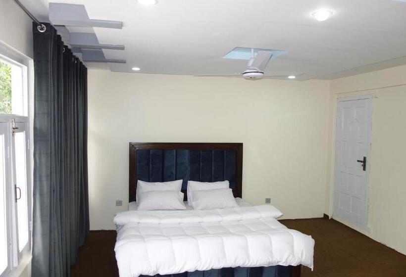 اتاق استاندارد با تخت بزرگ, Alpen Hotel Skardu