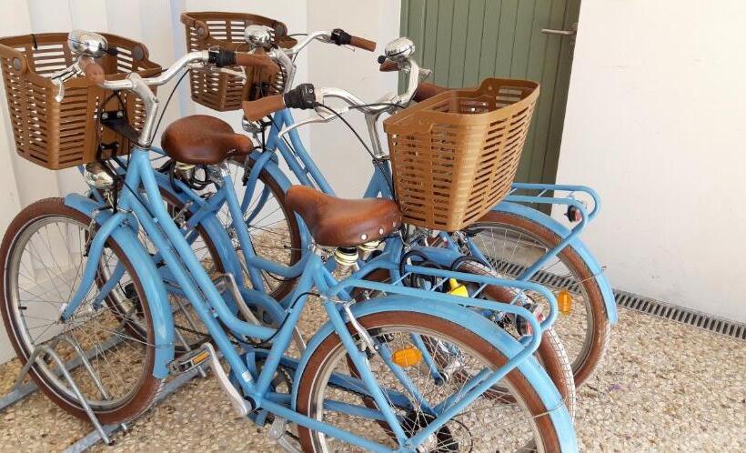 غرفة قياسية ثلاثية مزودة بتراس, Le Clos Des Fantaisies