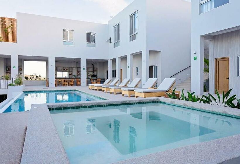 デラックススタジオ, Topia Retreat  Surf Suite Norte