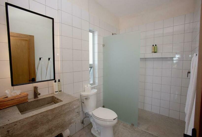 デラックススタジオ, Topia Retreat  Surf Suite Norte