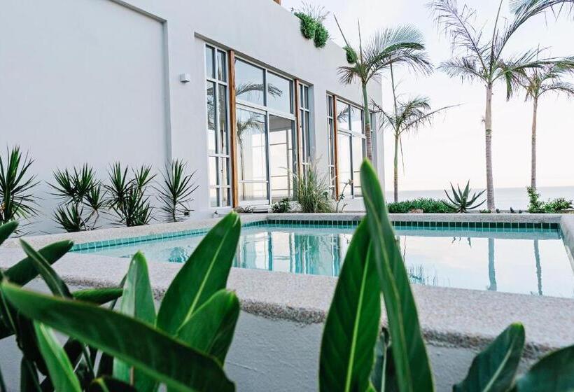 デラックススタジオ, Topia Retreat  Surf Suite Norte