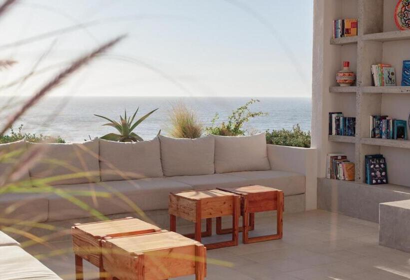 デラックススタジオ, Topia Retreat  Surf Suite Norte