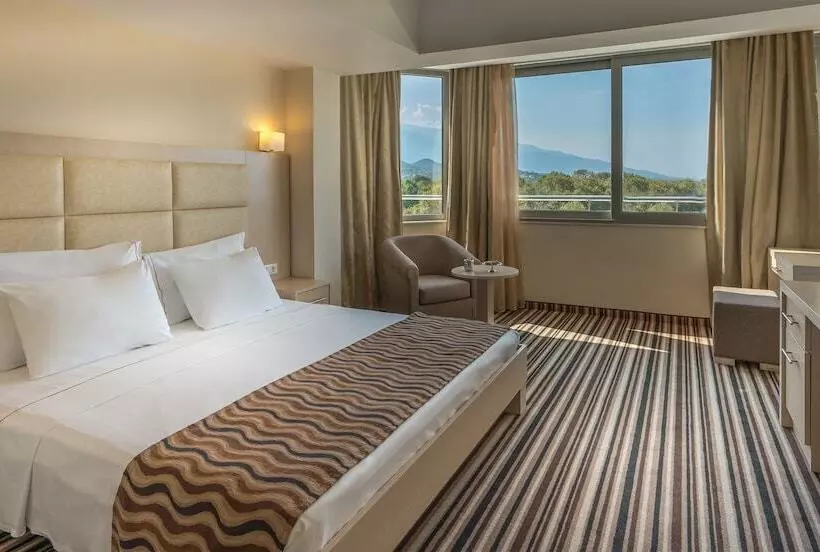 スイート（家族用）, Cronwell Platamon Resort