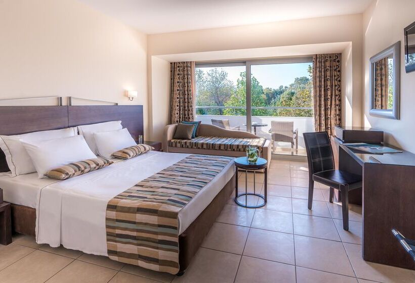 스탠다드 룸, Cronwell Platamon Resort