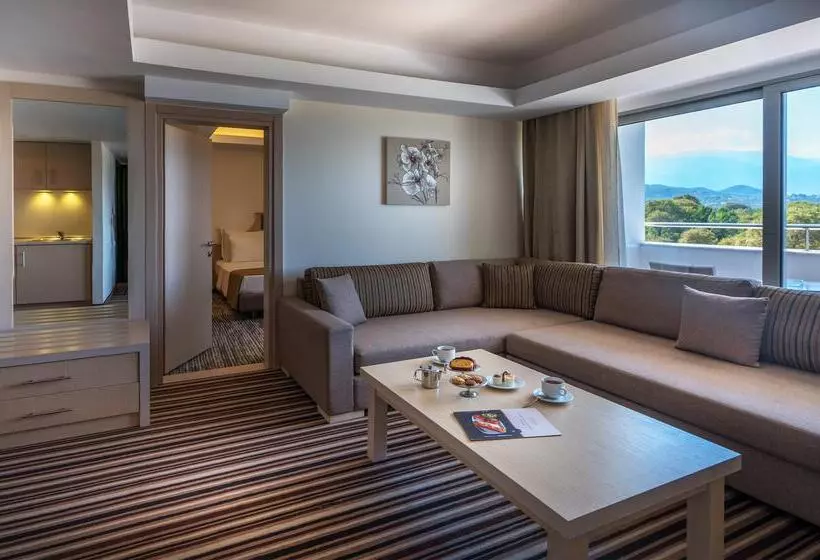スイート（家族用）, Cronwell Platamon Resort