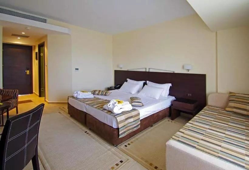 スタンダードルーム, Cronwell Platamon Resort