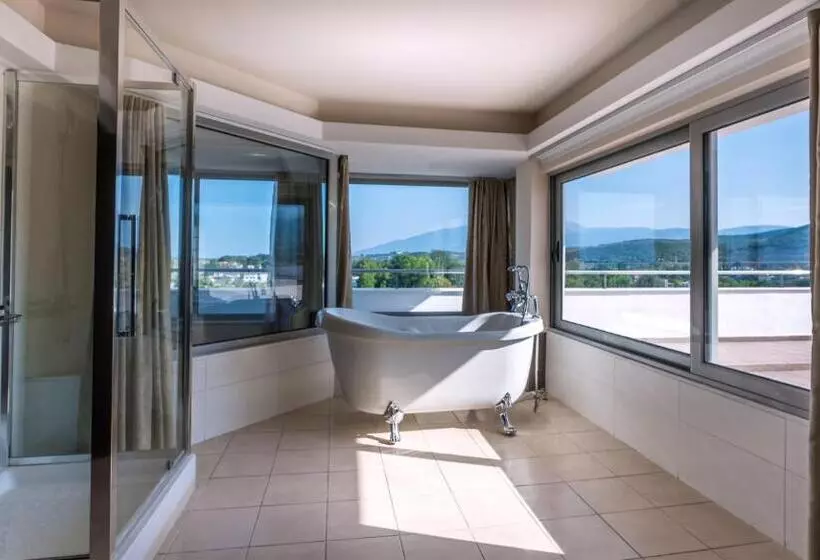 プレジデントスイートルーム, Cronwell Platamon Resort
