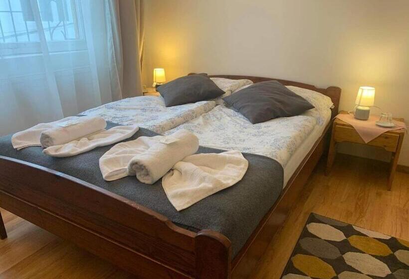 חדר סטנדרט, Aranykorona