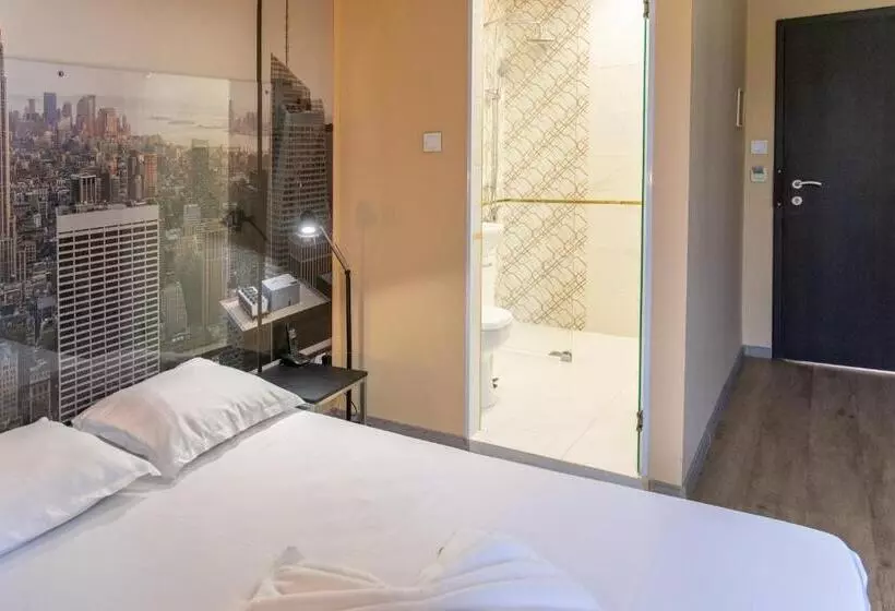 اتاق استاندارد یک نفره, Art Hotel Simona