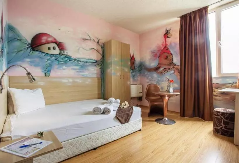 اتاق استاندارد یک نفره, Art Hotel Simona