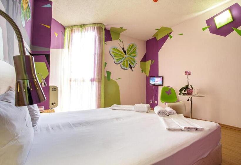 غرفة إقتصادية, Art Hotel Simona