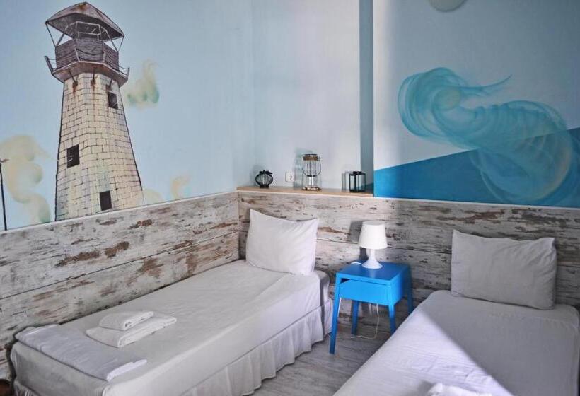 غرفة قياسية رباعية, Art Hotel Simona