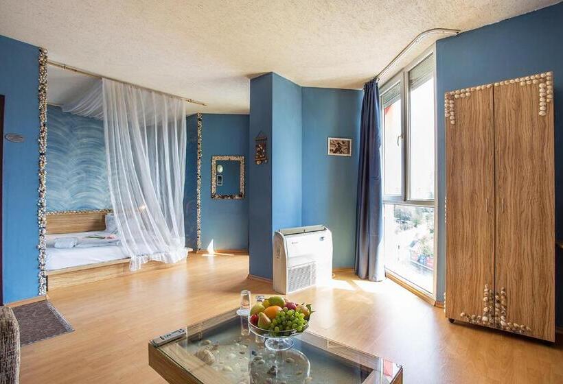 غرفة قياسية رباعية, Art Hotel Simona