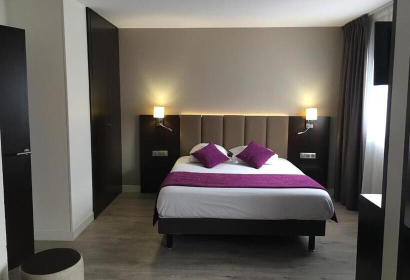 プールの見えるエクゼクティブルーム, Best Western Terre De Provence