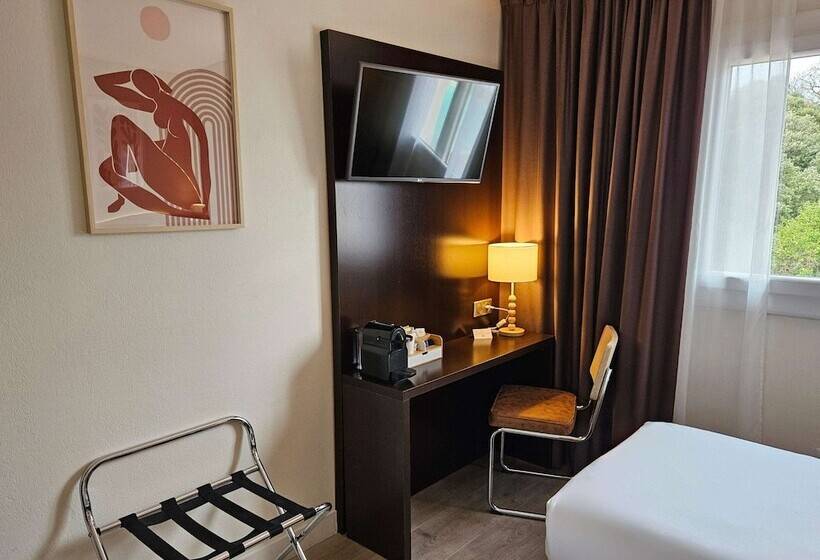Номер Executive Вид на Бассейн, Best Western Terre De Provence