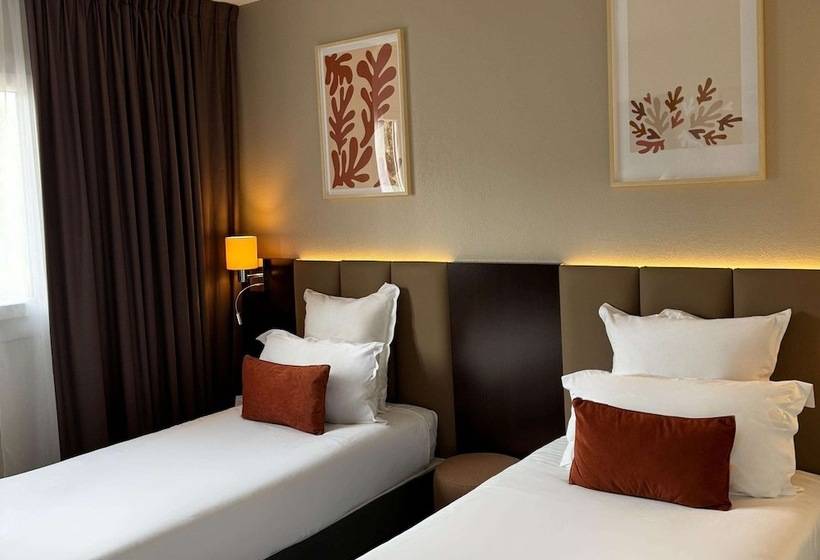 プールの見えるエクゼクティブルーム, Best Western Terre De Provence