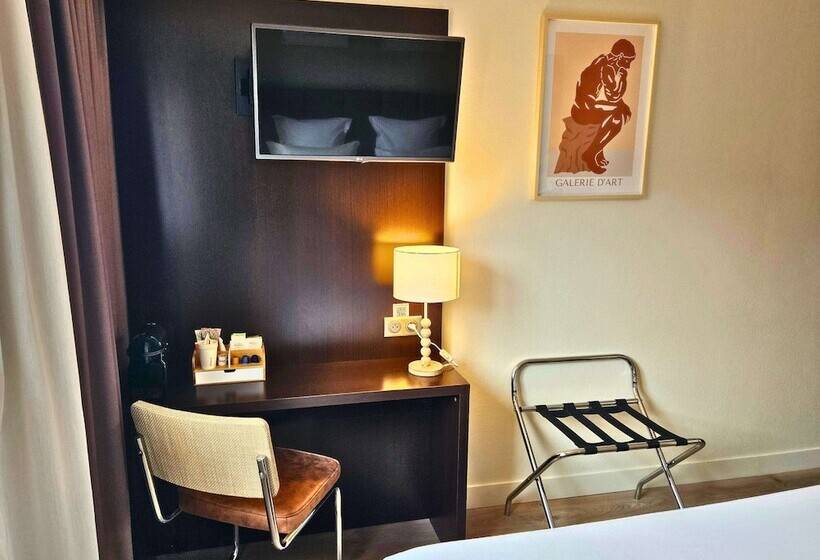 プールの見えるエクゼクティブルーム, Best Western Terre De Provence