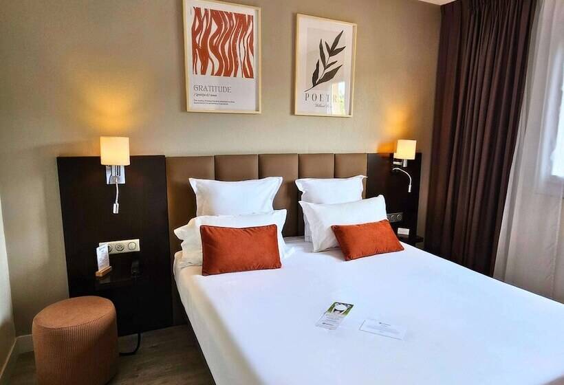 プールの見えるエクゼクティブルーム, Best Western Terre De Provence