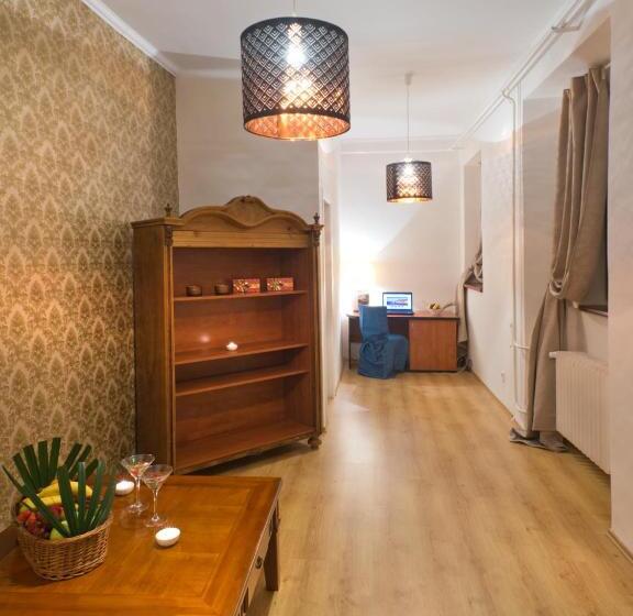 침실 1개 디럭스 아파트, City Pisek