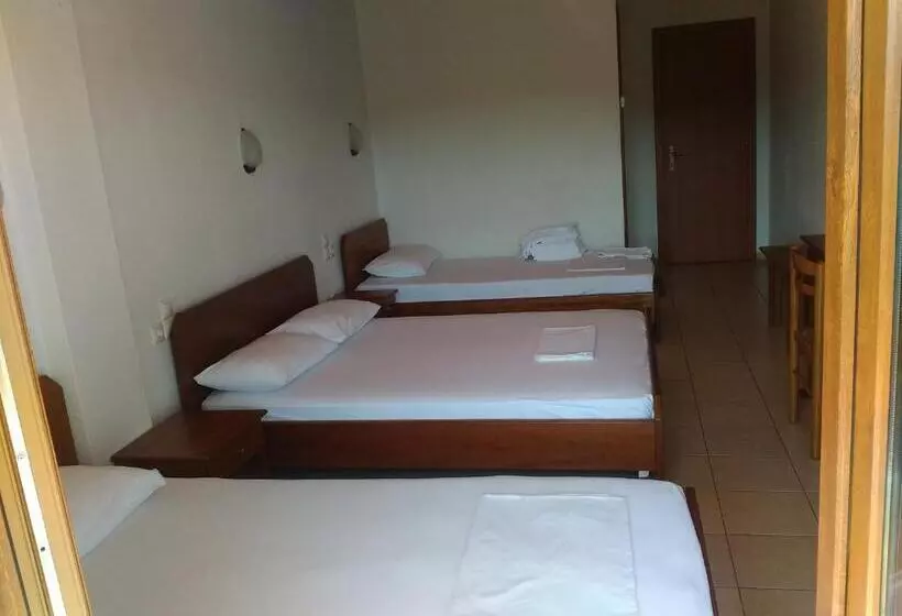 スタンダード４人部屋, Guesthouse Arsenis