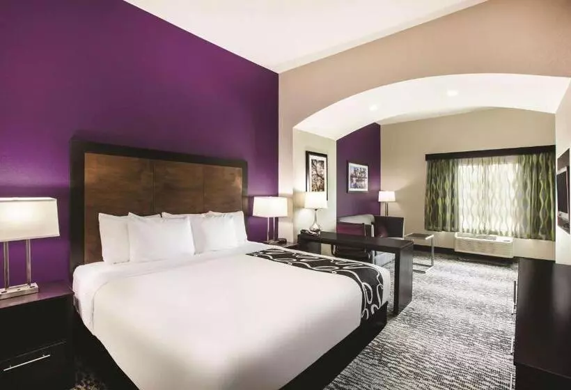 キングサイズベッドのエクゼクティブルーム, La Quinta By Wyndham Baton Rouge Denham Springs