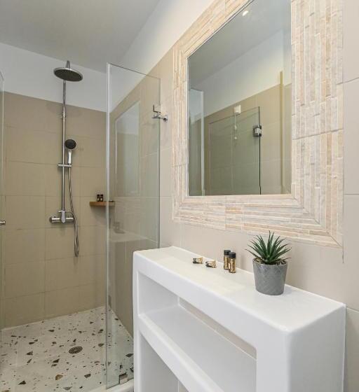 豪华房间带漩涡浴缸, Blue Sky