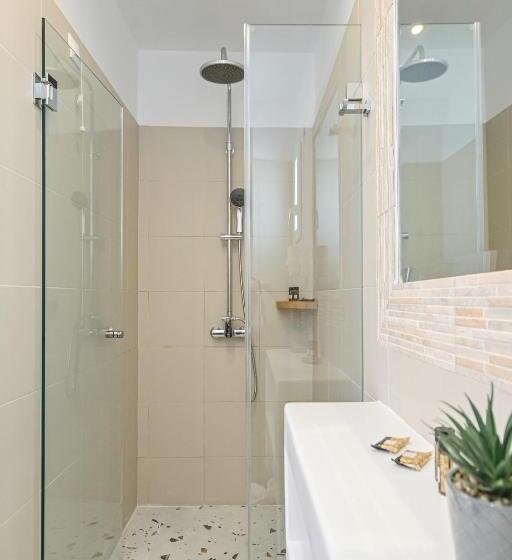 豪华房间带漩涡浴缸, Blue Sky