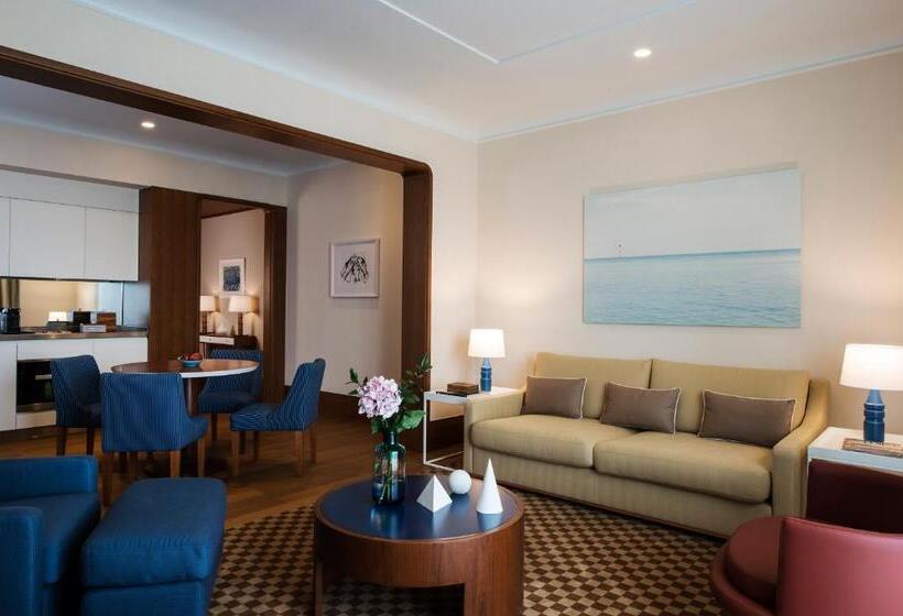 سوییت با چشم‌انداز دریا, Regent Porto Montenegro & Residences