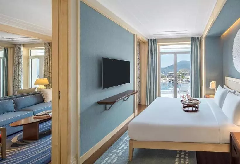 استودیوی استاندارد, Regent Porto Montenegro & Residences