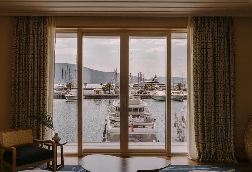 سوییت با چشمانداز دریا, Regent Porto Montenegro & Residences