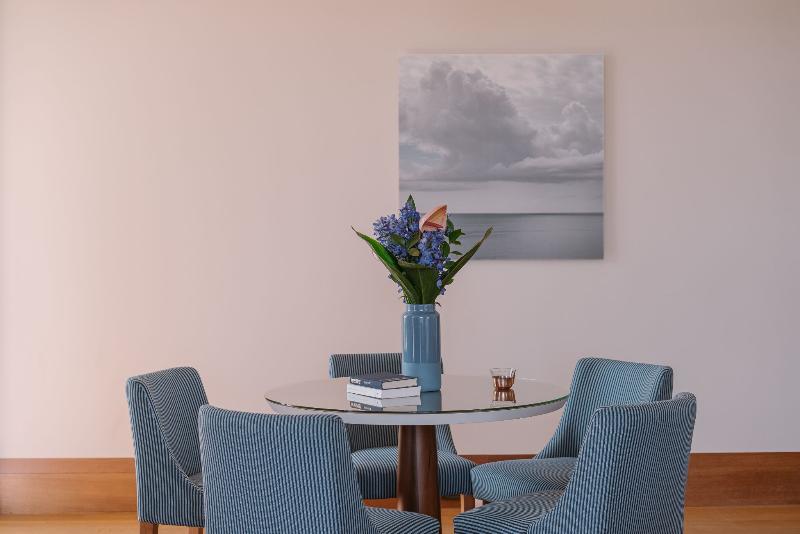 سوییت با چشمانداز دریا, Regent Porto Montenegro & Residences