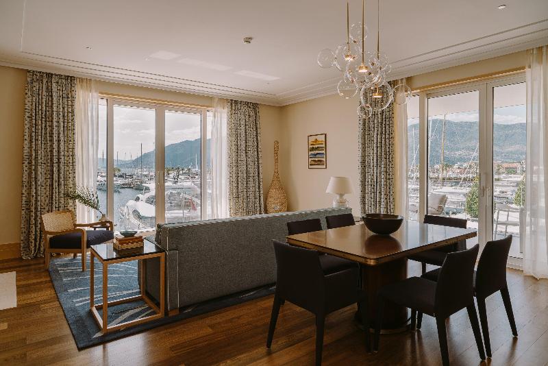 سوییت, Regent Porto Montenegro & Residences