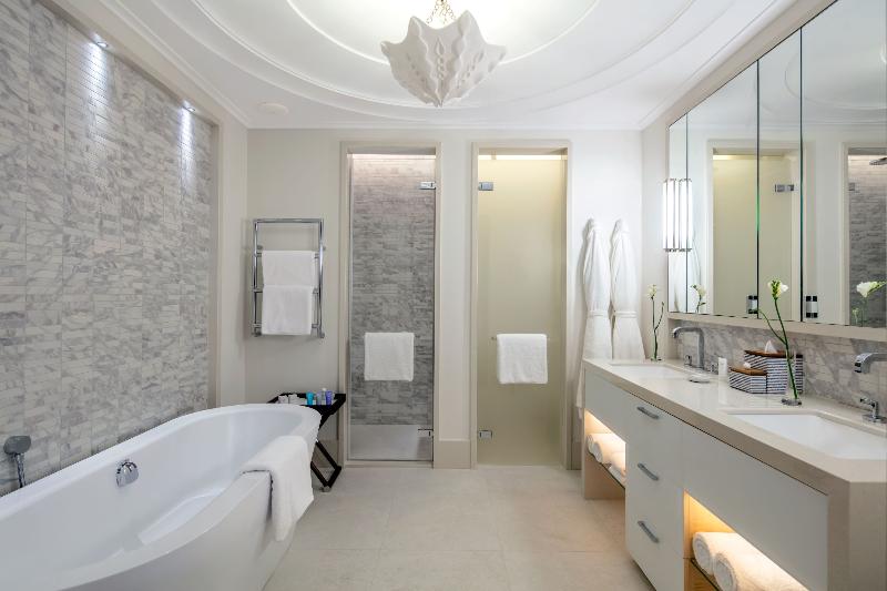 سوییت, Regent Porto Montenegro & Residences