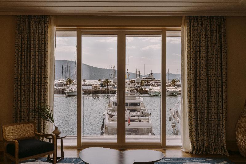 سوییت, Regent Porto Montenegro & Residences
