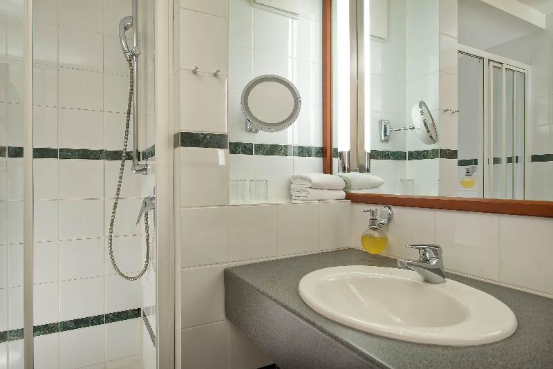 اتاق پرمیوم, Regent Porto Montenegro & Residences