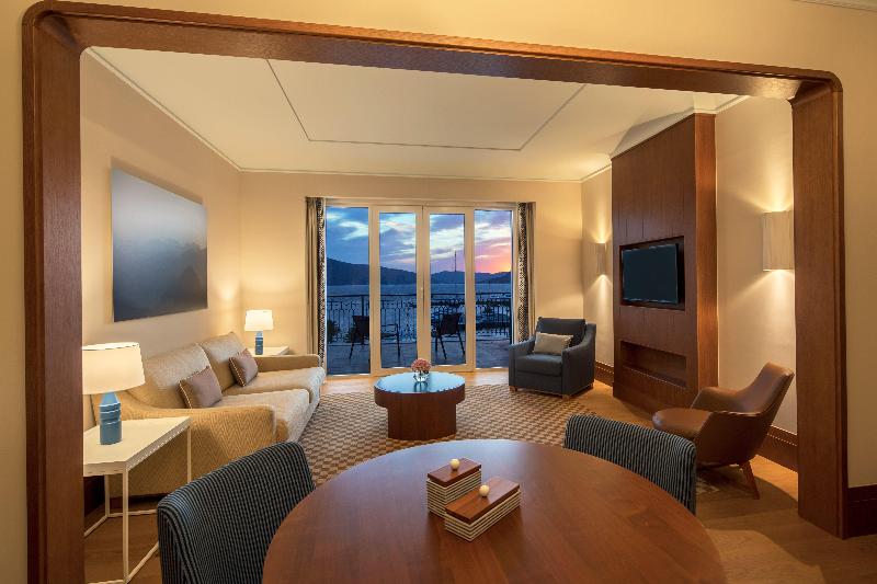 سوییت, Regent Porto Montenegro & Residences