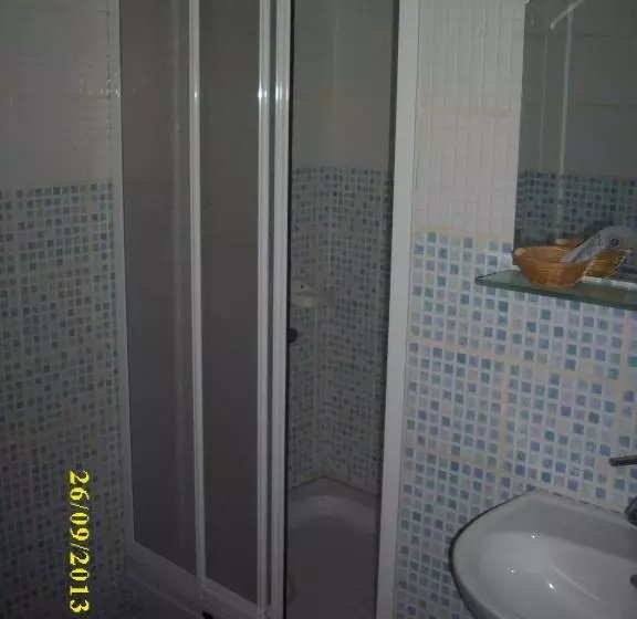 Habitación Estàndard Individual, Saray