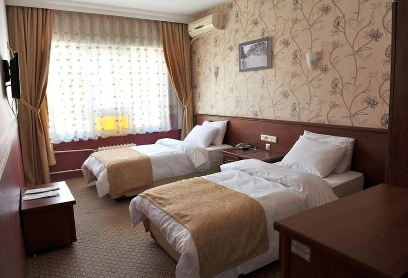 标准三人间, Saray