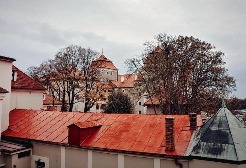 デラックスルーム, U Hradu