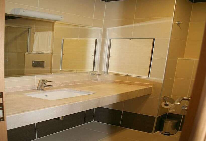 スタンダードルーム, Pak Otel