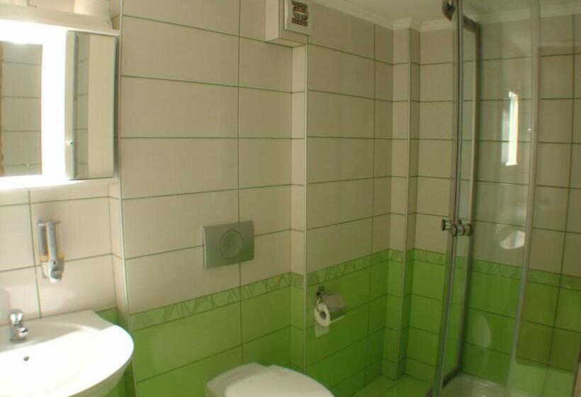 Студия Стандарт, Ariadne Guesthouse