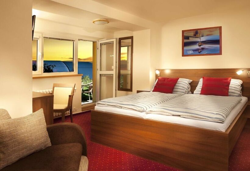 Quarto Estandar, Pension Primus