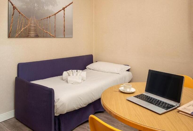 استودیوی استاندارد, Residence Portello