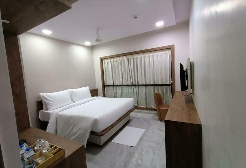 デラックスルーム, Nest Beacon Resort Daman