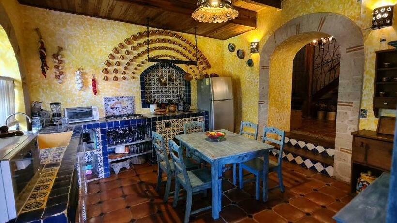 بنجلو عائلى, Quinta Tere Hotel & Gallery